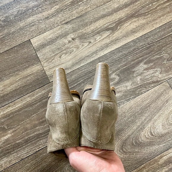 Mango 🥭 olive 🫒 color booties - Picture 3 of 10